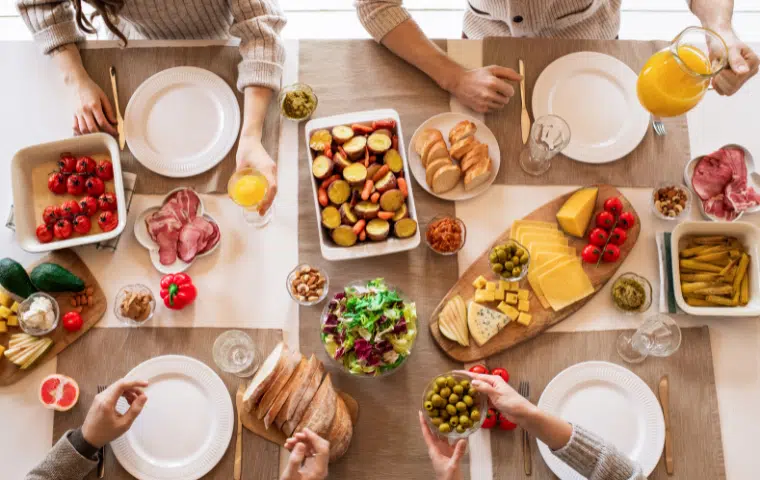 Control de la conservación de los alimentos para el consumo y distribución comercial
