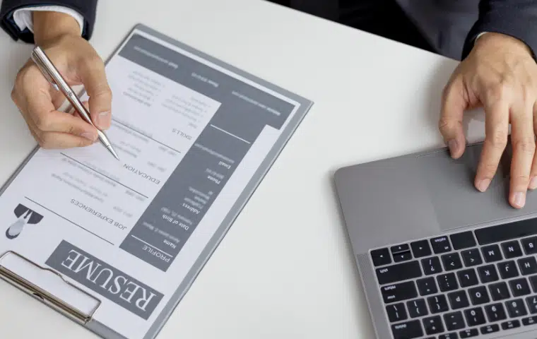 FCOI07. Competencias digitales básicas para el empleo.